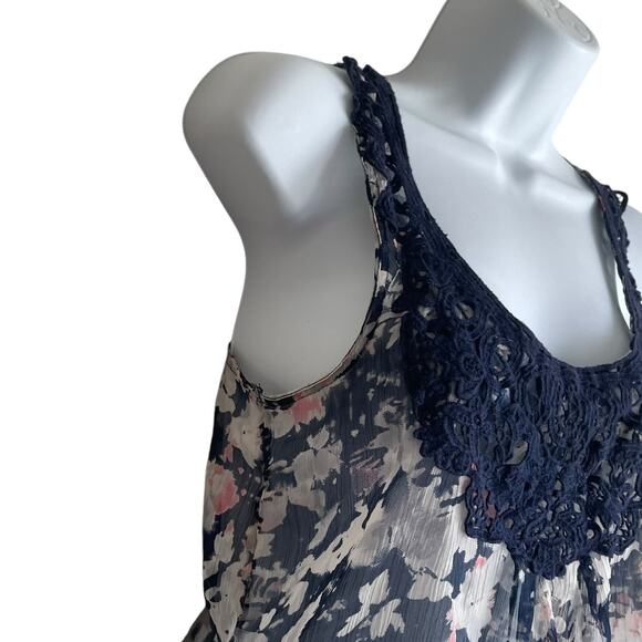 Mudd Women Tank Top M Blue Floral Crochet Trim Sheer Boho Festival Dainty‎ Girly - Picture 5 of 10
